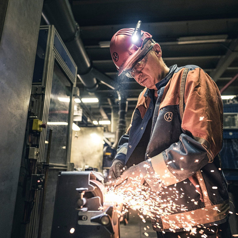 P5 Rechargeable Flashlight